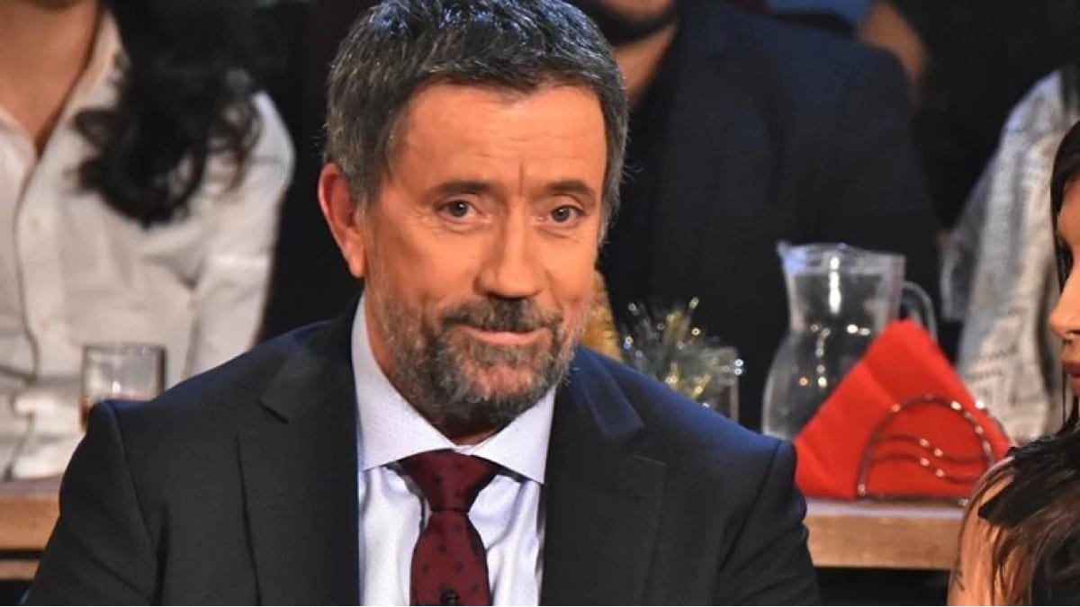 Δύο γνωστοί παρουσιαστές δεν πήγαν ποτέ στον Σπύρο Παπαδόπουλο για… απίθανο λόγο!