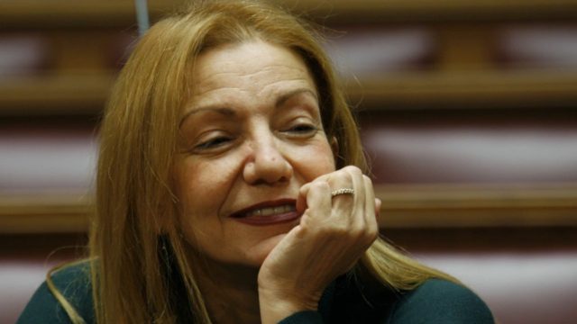 Τα «πήρε» άσχημα η Πέμη Ζούνη: «Με πλησιάζουν οι γυναίκες και μου…»