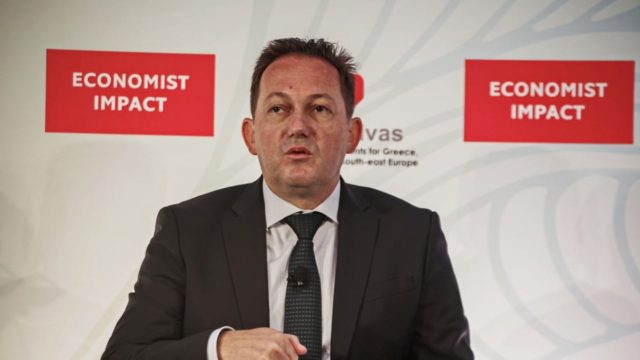 Τα πήρε όλα πίσω ο Πέτσας: «Ατυχής δήλωση, ζητώ συγγνώμη»