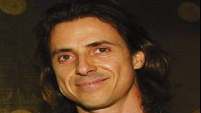 Θυμάστε τον Κώστα Αλιμπέρτη; Δείτε πως είναι σίγουρα ο κούκλος της δεκαετίας του ’90!