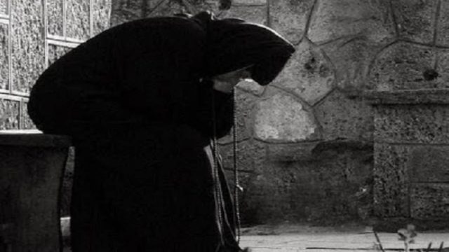 «Πείνα θα θερίζει όσους…»: Αυτή είναι η προφητεία της Γερόντισσας της Αττικής που έχει σπείρει τον πανικό!