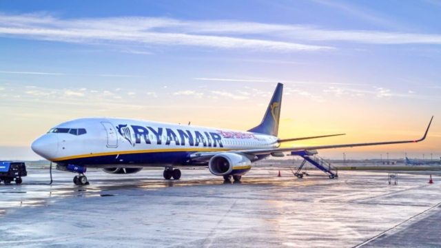 Προσφορά «αστραπή» από την Ryanair – Πάταγος με τη νέα έκπτωση για πτήσεις εξωτερικού