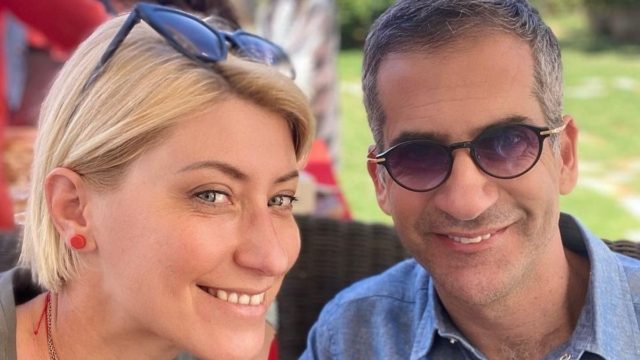 Δύσκολες ώρες για τον Κώστα Μπακογιάννη: «Η μητέρα μου είναι…» – Στο πλευρό του η Σία Κοσιώνη