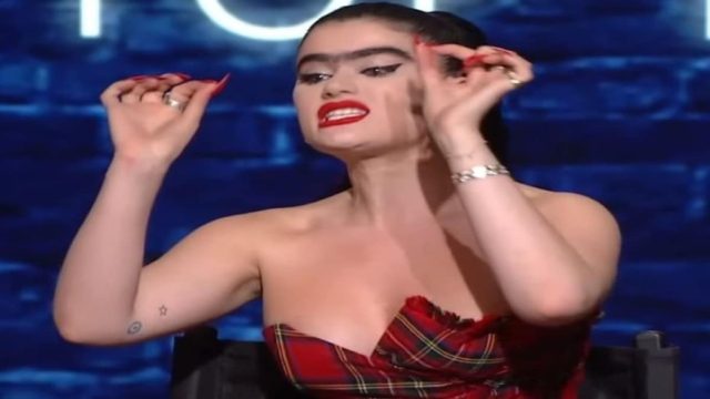 «Ξιπάζει την ελληνική αισθητική»: Νέα “πυρά” για την Σοφία Χατζηπαντελή