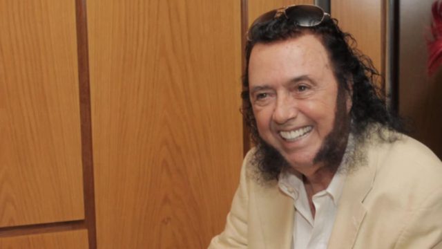Σταμάτης Κόκοτας: Αυτή είναι η γοητευτική σύζυγος του που δε φεύγει ποτέ από το πλευρό του (photo)
