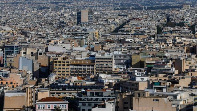 Φθηνή στέγη: Ισχυρή η ζήτηση για κατοικίες με στήριξη από στεγαστικά δάνεια – Πώς με 350 ευρώ τον μήνα (και 12.000 ευρώ μετρητά) παίρνεις σπίτι