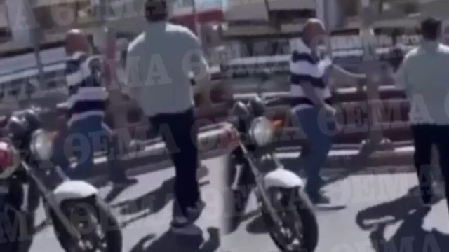 Απίστευτο βίντεο ντοκουμέντο: Ο Αχιλλέας Μπέος και ένας ακόμη άνδρας πλακώνονται στο ξύλο με οδηγό μηχανής
