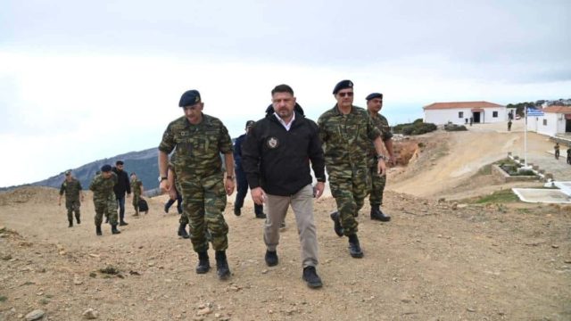 Ένοπλες Δυνάμεις: «Σάρωσε» το Ανατολικό Αιγαίο ο Χαρδαλιάς – Μήνυμα ετοιμότητας στην Άγκυρα