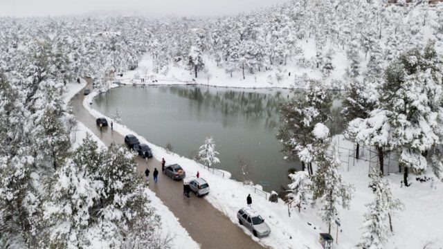 Βαρυχειμωνιά με πολλά χιόνια: Τι δείχνουν τα Μερομήνια; Πότε θα χιονίσει στην Αθήνα;
