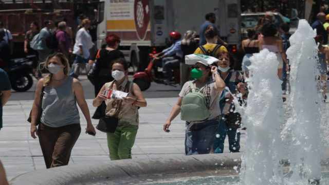 Παγκόσμιος συναγερμός: Νέο κύμα κορωνοϊού διαφαίνεται στην Ευρώπη – Ψευδής αίσθηση ασφάλειας