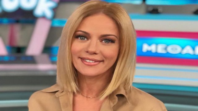 «Cyber s@x κανεις;»: Σάλος με την Ζέτα Μακρυπούλια στο διαδίκτυο!