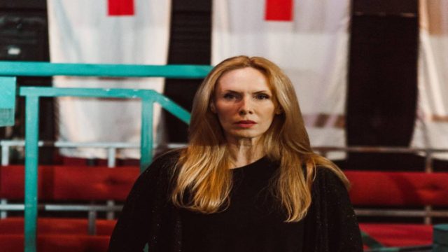 Εξομολόγηση ψυχής από την Εβελίνα Παπούλια: «Κάνει την εμφάνιση του με απροσδόκητους τρόπους» – Το post για την απώλεια του πατέρα της (φωτο)