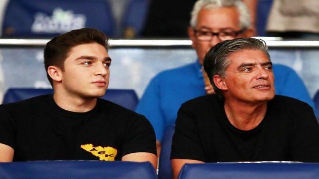 Στιγμές απόλυτης οικογενειακής ευτυχίας για τον Νίκο Ευαγγελάτο – Η έξοδος του με τον γιο του Λάμπη (φωτο)