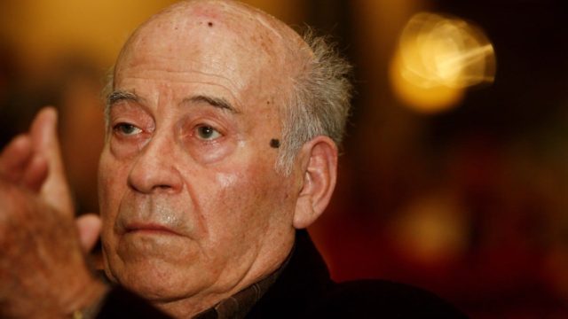 Τόσα χρόνια τον ξέραμε ως Θανάση Βέγγο: Αυτό ήταν το πραγματικό επίθετο του αείμνηστου ηθοποιού!