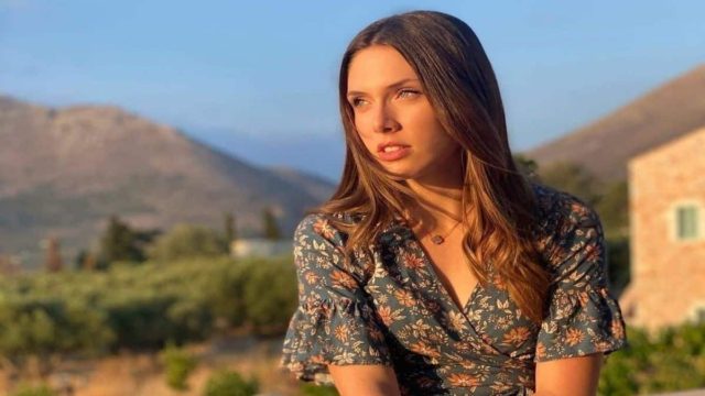 Γη της Ελιάς: «Δεν μπορεί να την πατήσει τριαξονικό;» – Το Twitter “σταυρώνει” την “ξιπασμένη” Μυρτάλη
