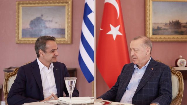 Δύο ξένοι στην… Πράγα, Ερντογάν και Μητσοτάκης: Θα πιέσουν τον Τούρκο πρόεδρο οι Ευρωπαίοι ηγέτες; Τι αναμένεται – Το μήνυμα του πρωθυπουργού