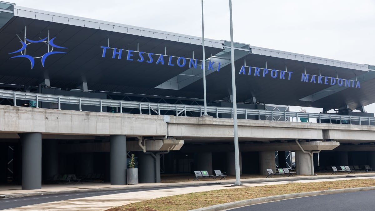 Θρίλερ με αναγκαστική προσγείωση αεροπλάνου στη Θεσσαλονίκη – Μεγάλη αναστάτωση με άνδρα από την Τυνησία