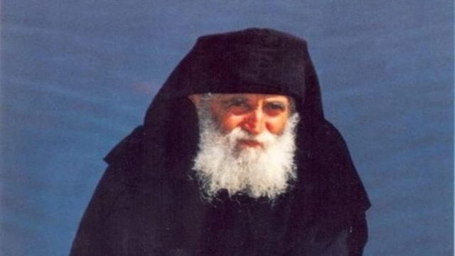 Η πιο επίκαιρη προφητεία του Αγίου Παϊσίου – «Οι Άγγλοι θα διαλύσουν την Ευρωζώνη για να…»