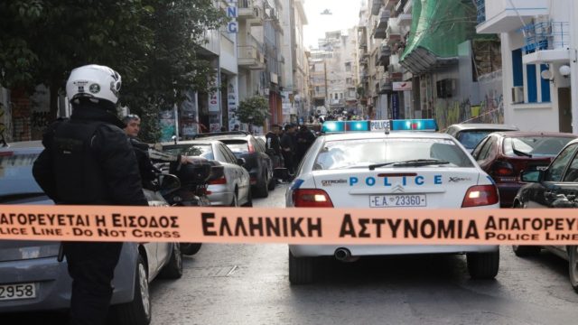 Άγριο έγκλημα στη Θεσσαλονίκη: Νεκρός 41χρονος με τραύμα στο κεφάλι – Βασικός ύποπτος ο πατέρας του (video)