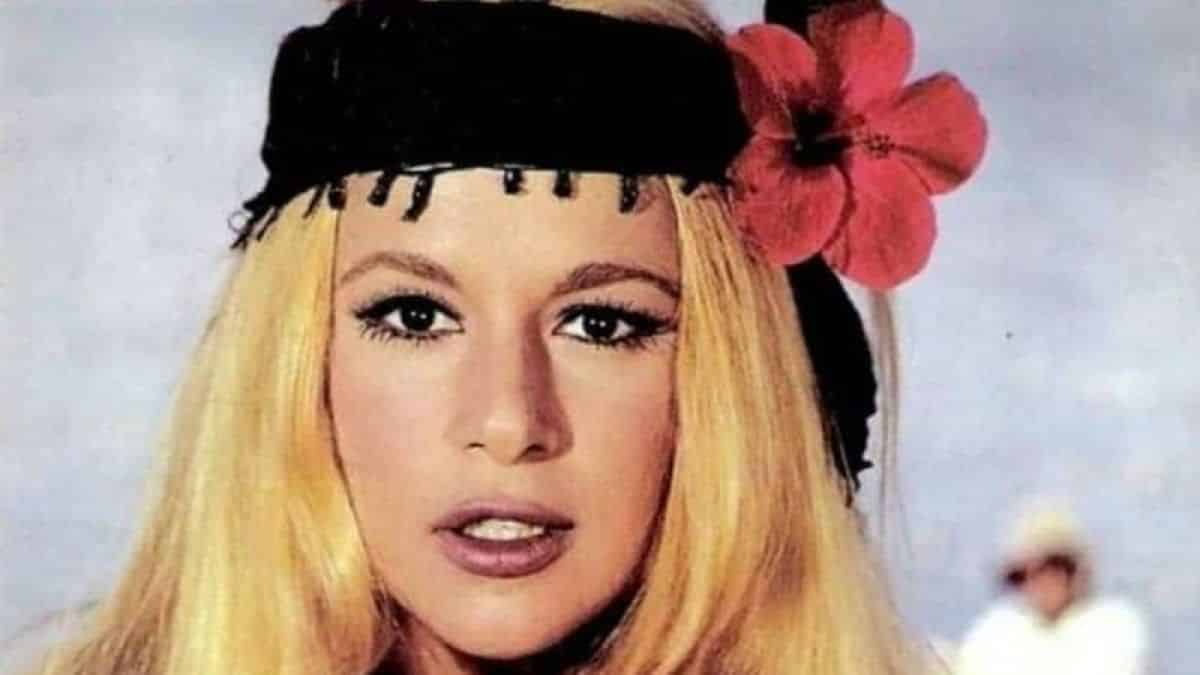«Με κεράτωσε με την Αλίκη Βουγιουκλάκη»: Αποκάλυψη σοκ, 25 χρόνια μετά τον θάνατό της!