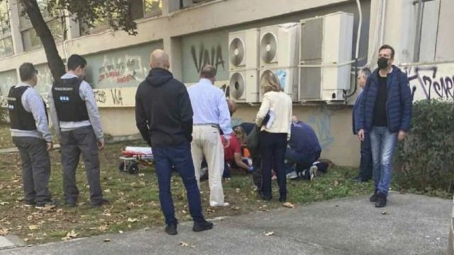 Πτώση 19χρονου στο ΑΠΘ: Συγκλονίζει η μαρτυρία φοιτήτριας – «Θα άρχιζε το μάθημα όταν ξαφνικά ακούσαμε ότι έπεσε» (Video)