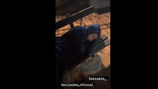 “Ράκος” η Ασημίνα Χατζηανδρέου: Κοιμήθηκε στο παγκάκι! Το βίντεο του Χρήστου Δάντη που την “πρόδωσε”