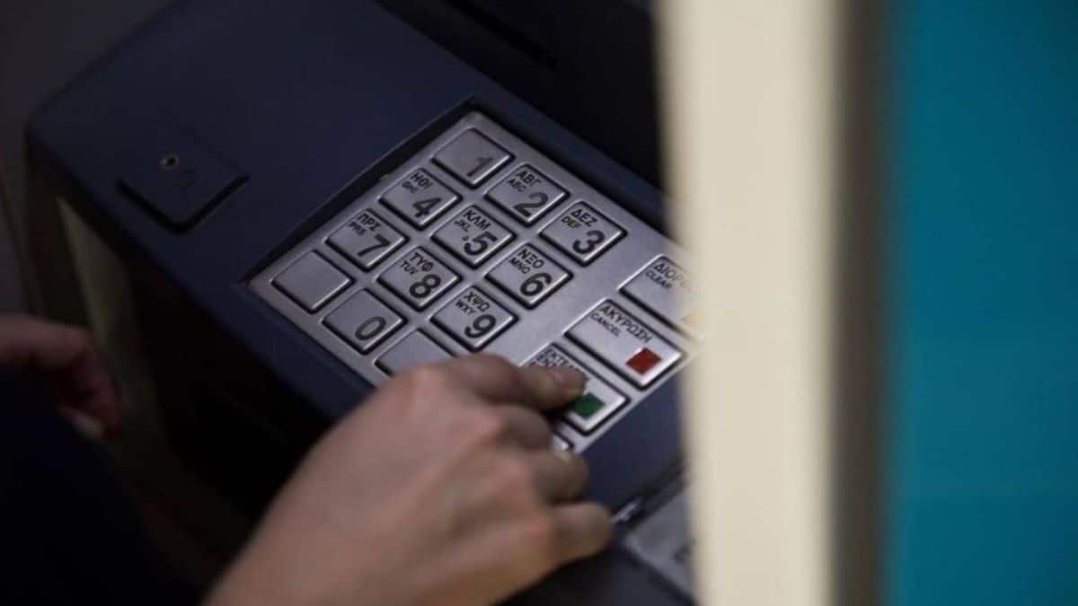Συναγερμός για ΑΤΜ και PIN: 20+ τρόποι που μπορούν να σας κλέψουν