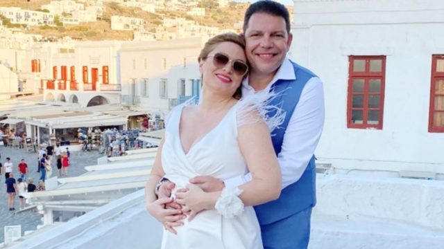 Τραγικές ώρες για τον Γρηγόρη Μπιθικώτση: Χώρισε με την Ελένη Τσιριγκάκη ενάμιση χρόνο μετά τον γάμο τους