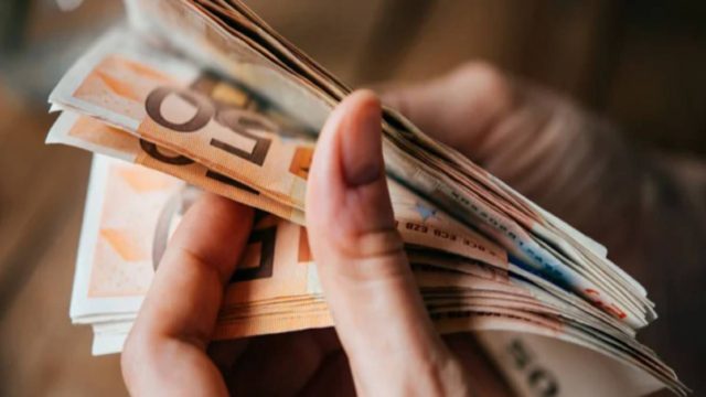 ΔΥΠΑ: «Τρέχουν» οι αιτήσεις για προσλήψεις σε δύο υπουργεία με μισθό 5.704 ευρώ – Οι δικαιούχοι