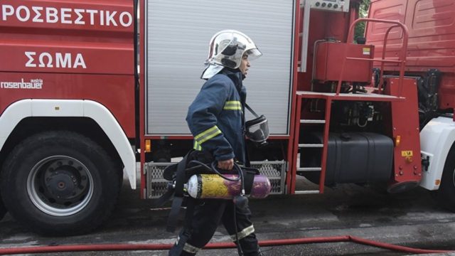 Θρήνος στη Σάμο: Νεκρό ηλικιωμένο ζευγάρι μετά από φωτιά σε σπίτι στο Παλιό Καρλόβασι