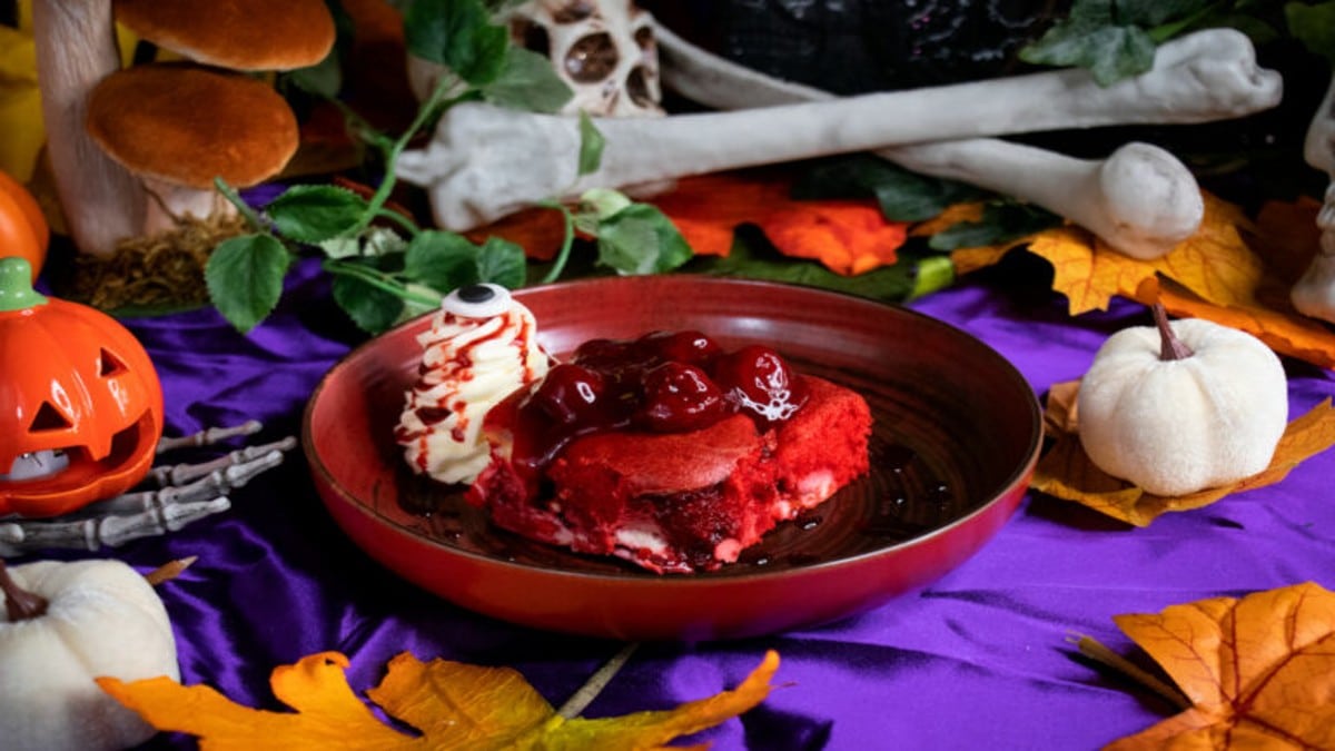 Τα TGI Fridays™ μπαίνουν σε Halloween mood με τη βοήθεια του Cap Cap για μια ολοκληρωμένη spooky εμπειρία