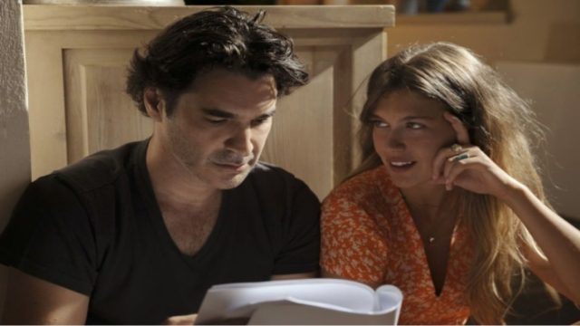 Κλέλια Ανδριολάτου: Η ηλικία, η ζωή στο Παρίσι και το Instagram της – Ποια είναι η πρωταγωνίστρια του Maestro και «μούσα» του Παπακαλιάτη (photo-video)