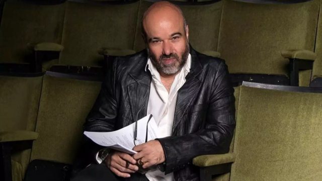 Νέες εξελίξεις στην υπόθεση Κώστα Κωστόπουλου: Ποινική δίωξη στον σκηνοθέτη για βιασμό – Η απάντηση του δικηγόρου του