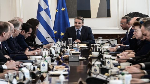 Υπόσχεση Μητσοτάκη για διάθεση του μερίσματος ανάπτυξης στους πιο αδύναμους – Πότε αναμένεται η ΚΥΑ για το επίδομα θέρμανσης (video)