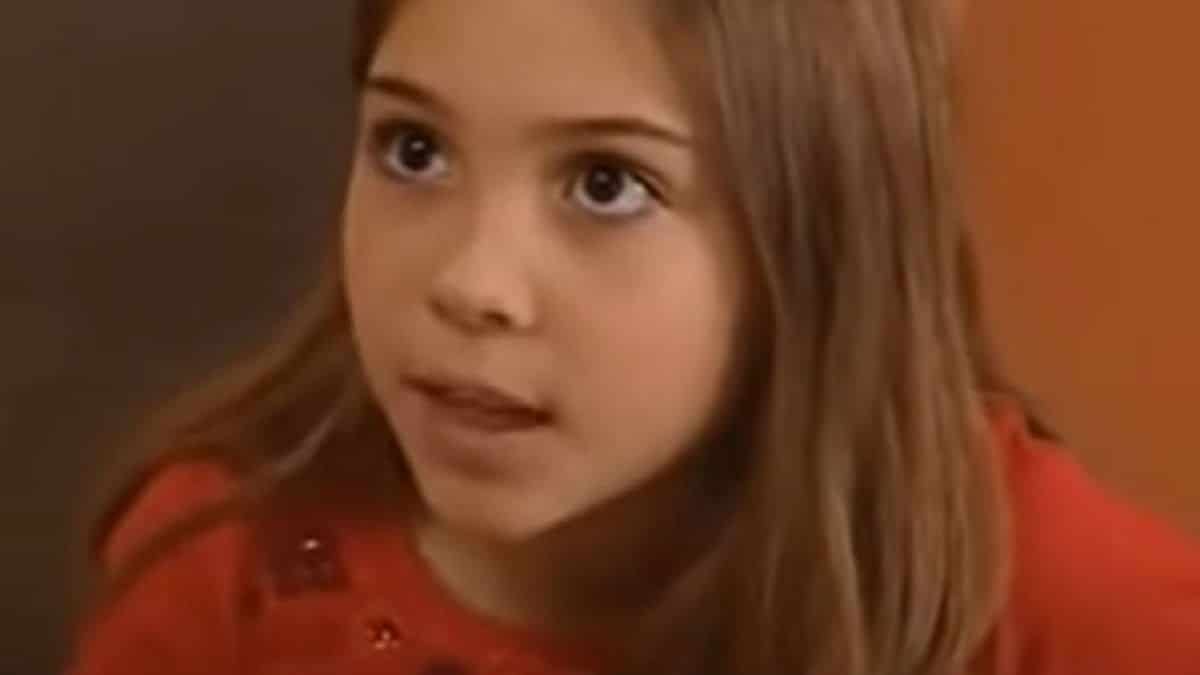 Θυμάστε τη μικρή Λυδία από τους Λατρεμένους Γείτονες; Πρωταγωνιστεί σε νέα σειρά του ΑΝΤ1 και δεν την πήρε χαμπάρι κανείς