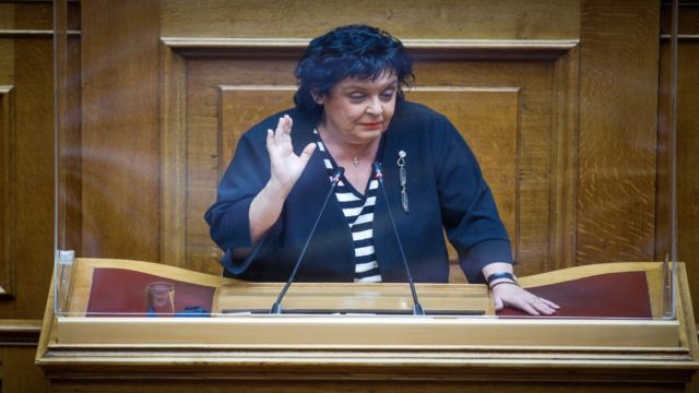 Αφοπλιστική η Λιάνα Κανέλλη – «Το μεγάλο ευχαριστώ θα στο πει η ψυχή σου»