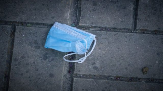 Κορωνοϊός: Επιμένουν πάνω από τα 50.000 τα κρούσματα σε μία εβδομάδα – Τρομάζουν εκ νέου οι 109 θάνατοι από την πανδημία