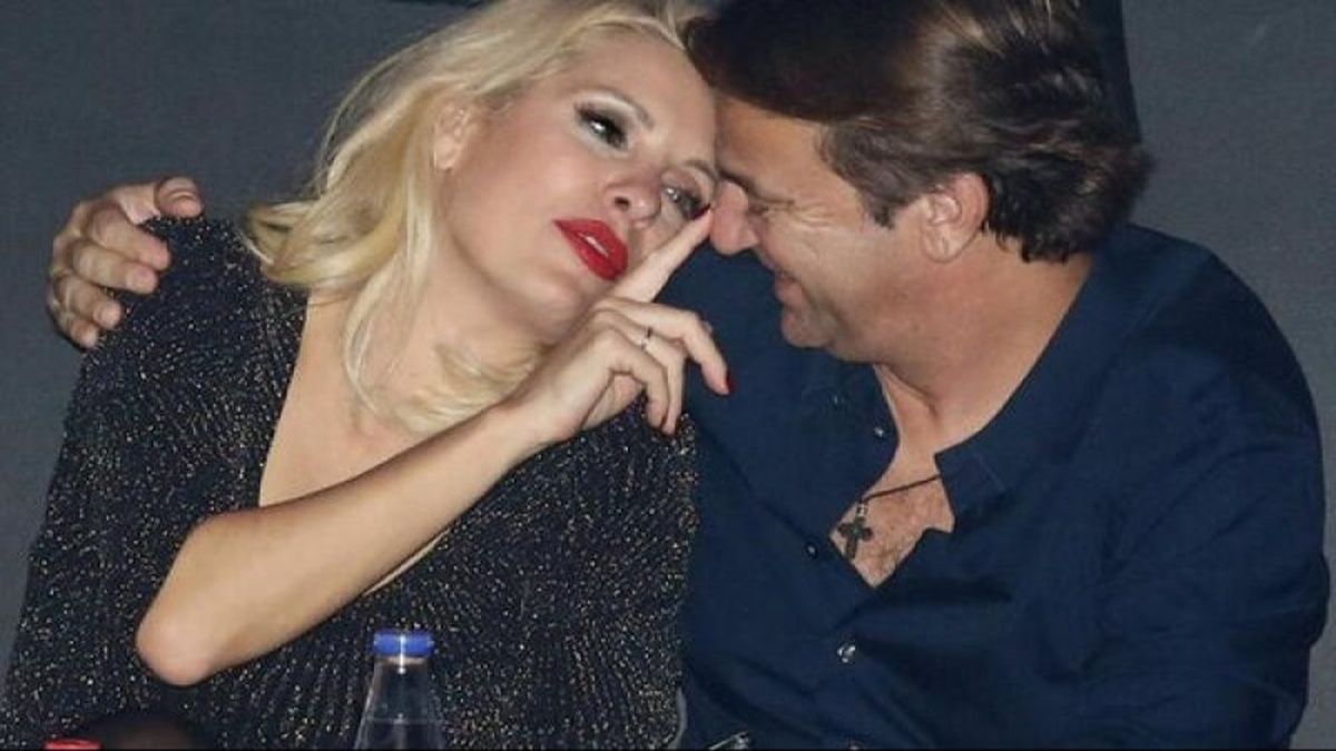 Πέντε υπνοδωμάτια μέχρι και… πισίνα! Αυτό είναι το «παλάτι» της Ελένης Μενεγάκη και του Ματέο Παντζόπουλου
