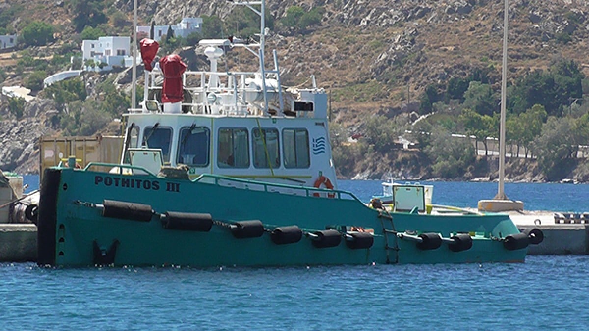 Τραγωδία στην Πάτμο: «Το καράβι παρέσυρε το ρυμουλκό και το βύθισε» – Θρήνος για τον 45χρονο κυβερνήτη που ανασύρθηκε νεκρός (Video)