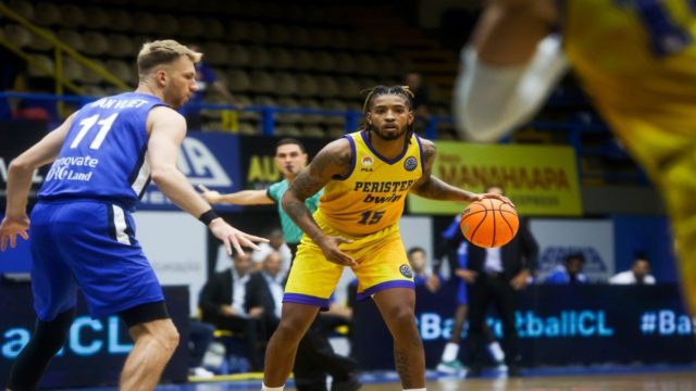 Basketball Champions League: Eντυπωσιακό Περιστέρι στο επίσημο ντεμπούτο του Βασίλη Σπανούλη (video)