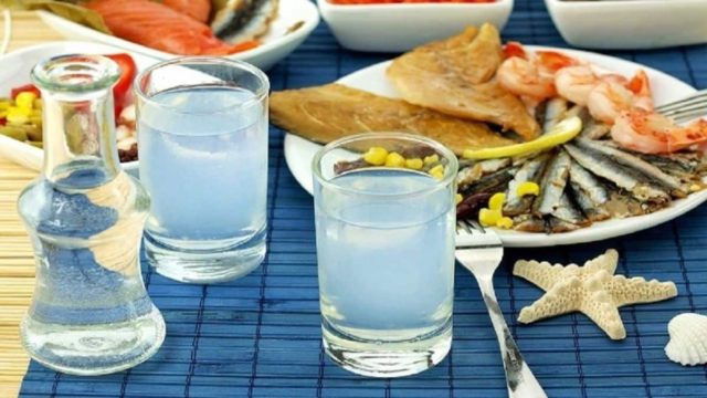 Το θαυματουργό ποτό των Ελλήνων… καθαρίζει τις αρτηρίες, προστατεύει το συκώτι και άλλες ασθένειες!