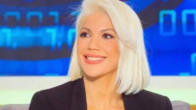 Η εντυπωσιακή ψυχολόγος του MEGA με μαγιό (ΦΩΤΟ)