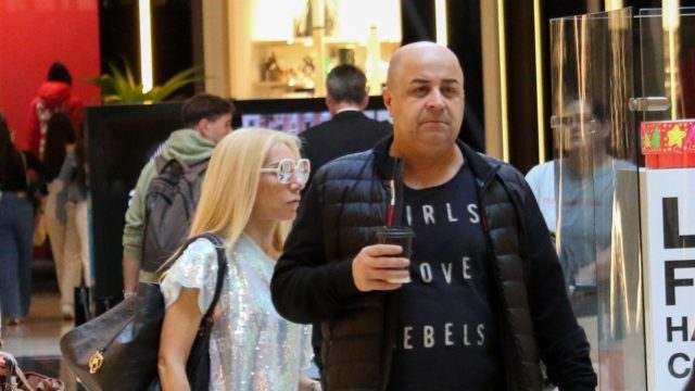 Πανικός μπροστά σε όλο τον κόσμο για Έλενα Τσαβαλιά και Μάρκο Σεφερλή – Τους κοίταζαν όλοι