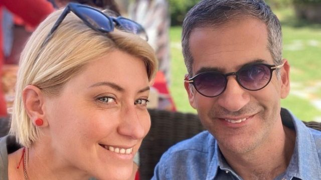 Για πρώτη φορά: Η μοναδική φωτογραφία της Σίας Κοσιώνη ντυμένη νύφη