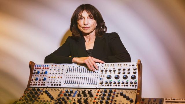 Microcosmos: Τη νέα σειρά συναυλιών του ΚΠΙΣΝ εγκαινιάζει η Suzanne Ciani