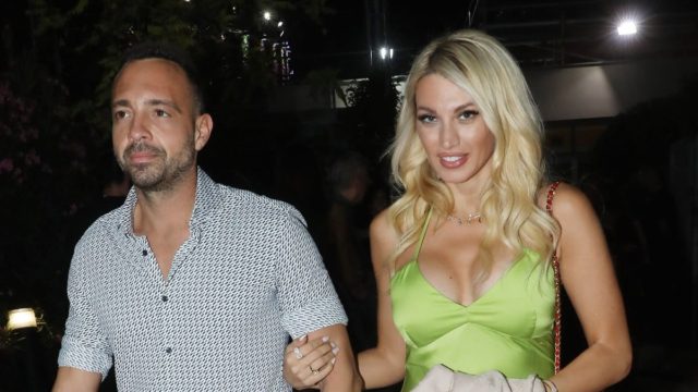 Παντρεύτηκε η Κωνσταντίνα Σπυροπούλου με τον Βασίλη Σταθοκωστόπουλο – Ο μυστικός γάμος με τους δέκα καλεσμένους (photo)
