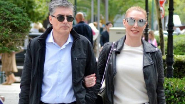 «Τρώει» παντόφλα ο Νίκος Ευαγγελάτος: Αυτός είναι ο λόγος που καβγαδίζει συχνά με την Τατιάνα Στεφανίδου