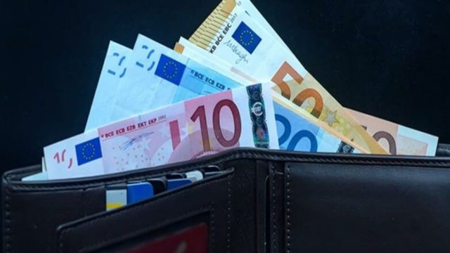 Αναδρομικά 500 ευρώ στα ΑΤΜ – Έκτακτη απόφαση για τις συντάξεις