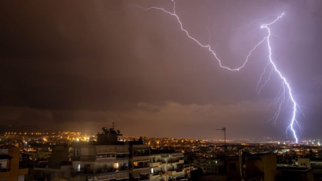 Η φωτογραφία της ημέρας: Φθινοπωρινό σκηνικό στη Θεσσαλονίκη