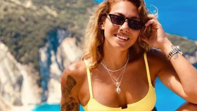 «Ξεσάλωσε» η Ευρυδίκη Βαλαβάνη στην παραλία 30 Οκτώβρη – Δείτε τι έκανε! (ΒΙΝΤΕΟ)